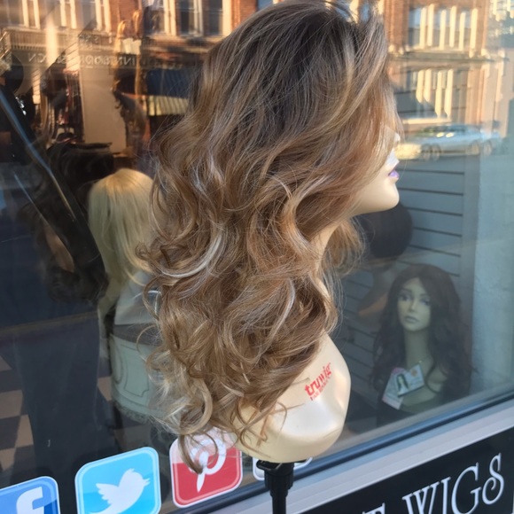 Chicago wig sale ombré blonde brown curly … - Picture 7 of 8